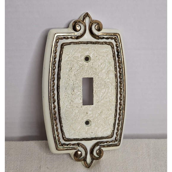 The Unbranded Brand Other - Vintage Ornate Pearl Gold Trim Design Light Switch Cover